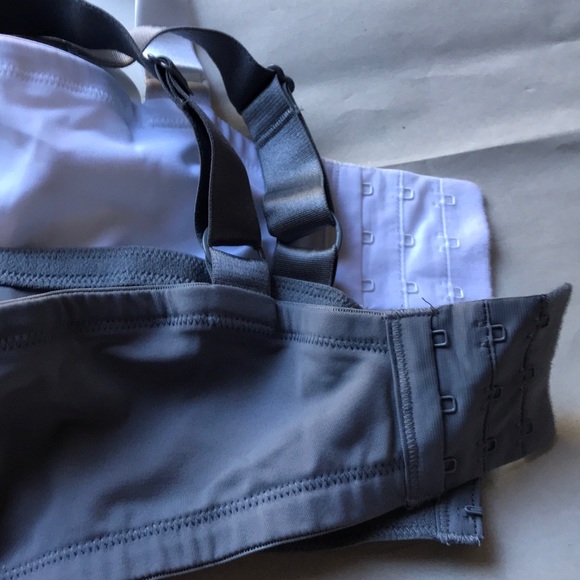 NWT Bundle 2 Bras Olga Comfort Satin UW Gray/White - Picture 4 of 8